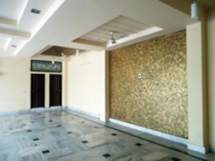 Kedar Dham Hotel Mathura Esterno foto